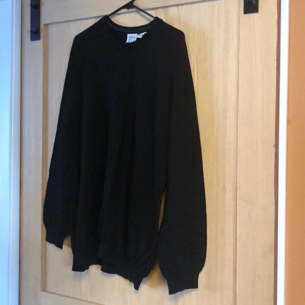 Field gear light sweater